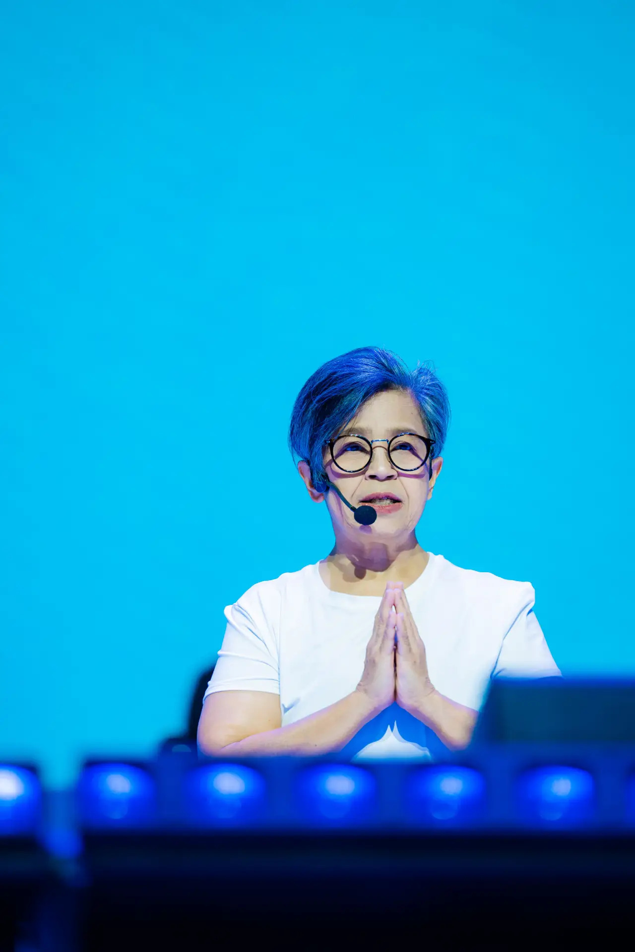 Mona Jahja: Menemukan Makna "Pulang" Lewat Yoga